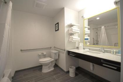 Hampton Inn West Plains - image 14