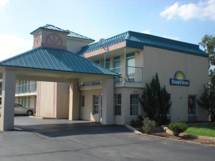 Days Inn by Wyndham West Point - image 2