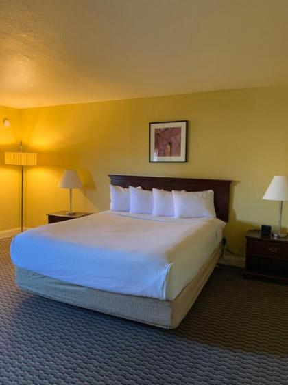 Radisson Hotel West Sacramento - image 11