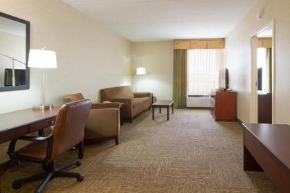 Hampton Inn Buffalo-South/I-90 - image 4