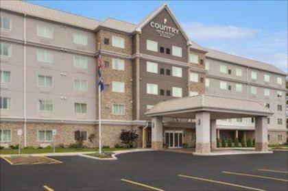 Country Inn and Suites Buffalo South