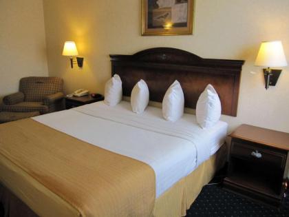 Best Western StateLine Lodge - image 12