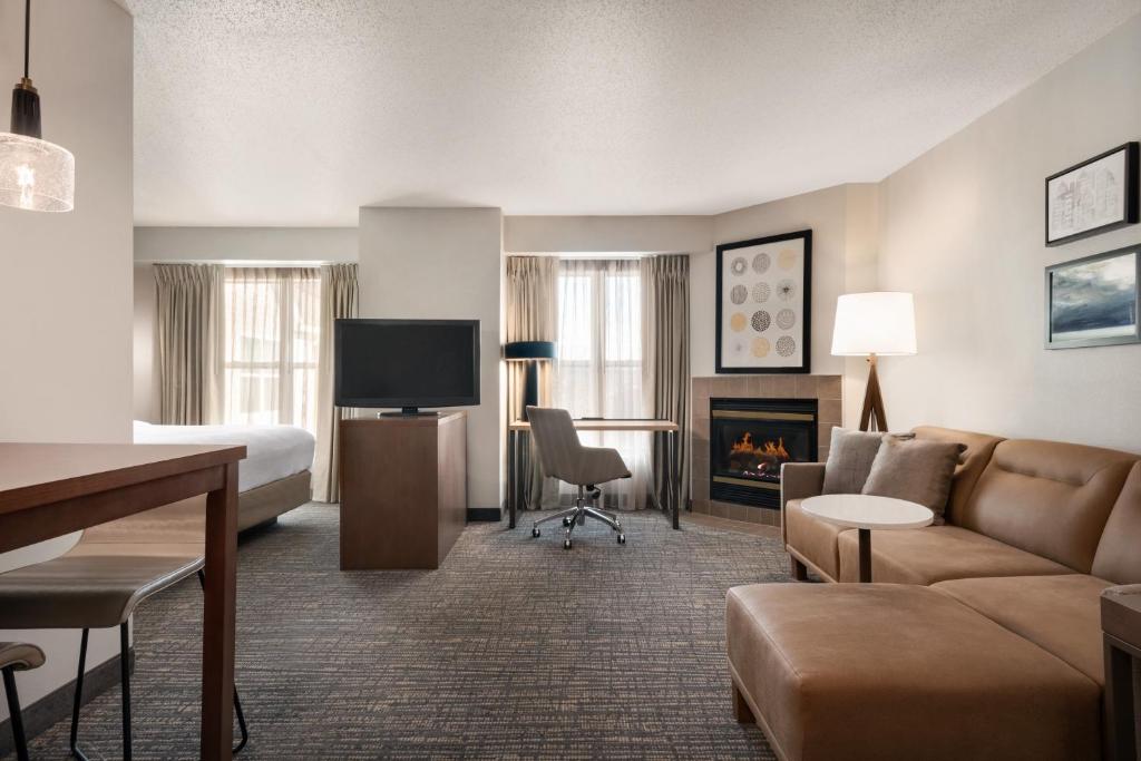 Residence Inn by Marriott West Springfield - image 4