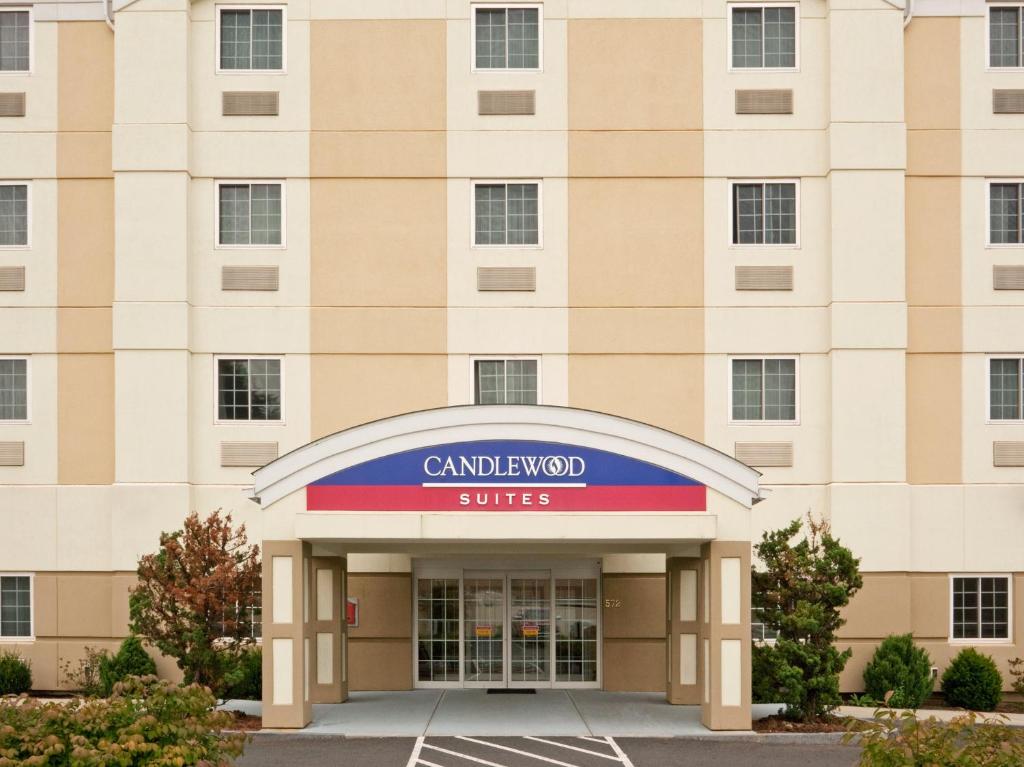 Candlewood Suites-West Springfield an IHG Hotel - main image