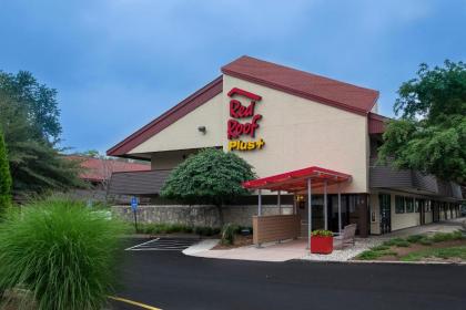 Red Roof Inn PLUS+ West Springfield - image 2