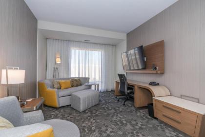 Courtyard by Marriott West Springfield - image 10