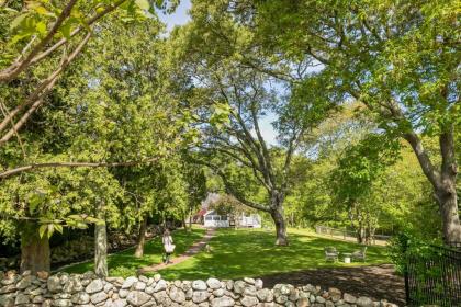 Lambert's Cove Inn Farm and Restaurant - image 11