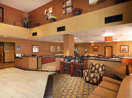 Crystal Inn Hotel & Suites - Salt Lake City/West Valley City - image 5