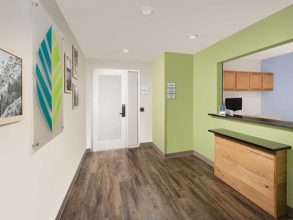 WoodSpring Suites Salt Lake City - image 7