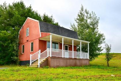 Spacious Country Hideaway with Fire Pit on 48 Acres