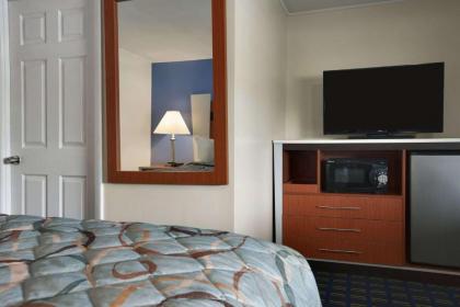 Days Inn by Wyndham - Cape Cod Area - image 3