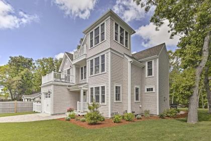 Luxurious West Yarmouth House with BackyardandBay Views - image 14