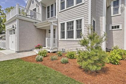 Luxurious West Yarmouth House with BackyardandBay Views - image 8