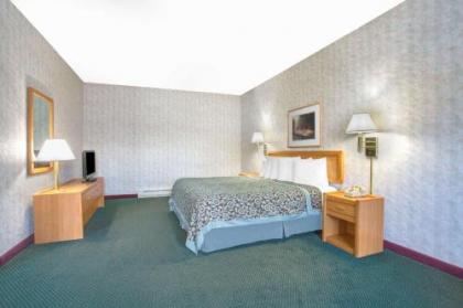 Days Inn by Wyndham West Yellowstone - image 3