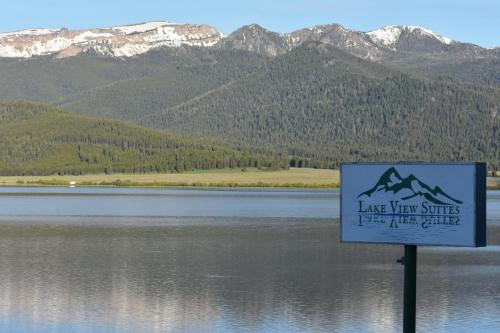 Lake View Suites - main image