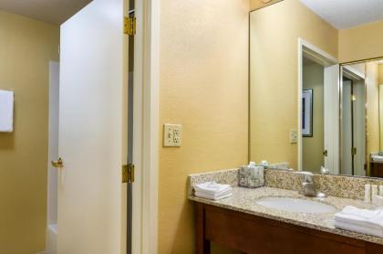 Courtyard by Marriott Boston Westborough - image 14