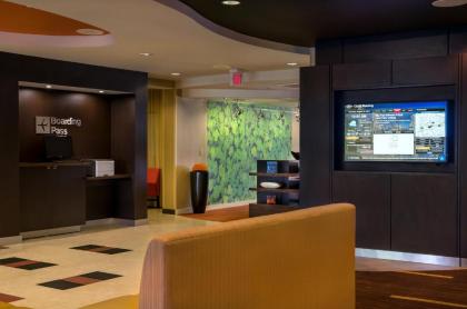 Courtyard by Marriott Boston Westborough - image 8