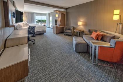 Courtyard by Marriott Westbury Long Island - image 9