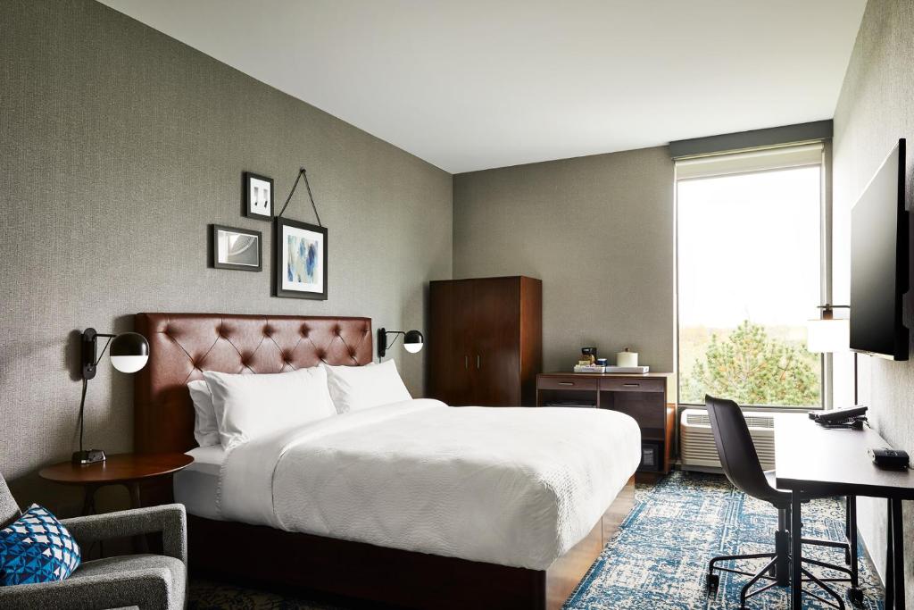 Four Points by Sheraton Chicago Westchester/Oak Brook - main image