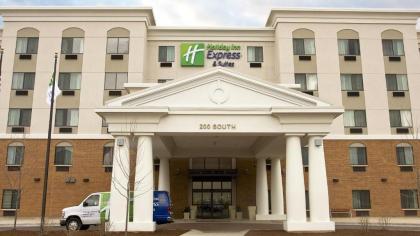 Holiday Inn Express Hotel & Suites Chicago Airport West-O'Hare an IHG Hotel - image 8