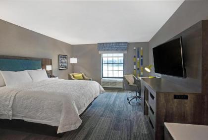 Hampton Inn Westfield - image 2