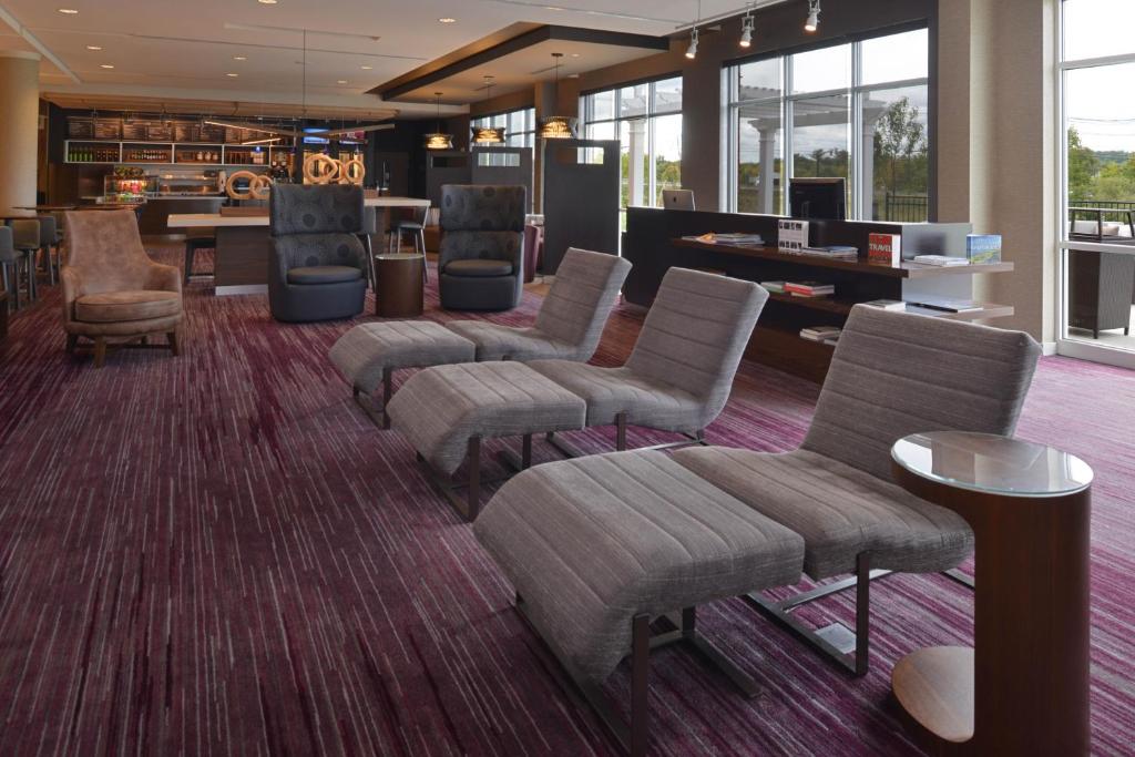 Courtyard by Marriott Boston Littleton - image 5