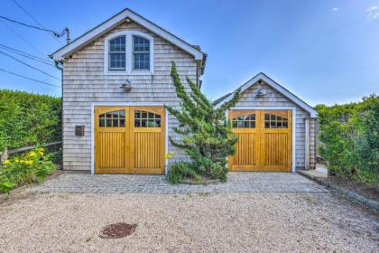 Elegant Hamptons Hideaway with Path to Beach!