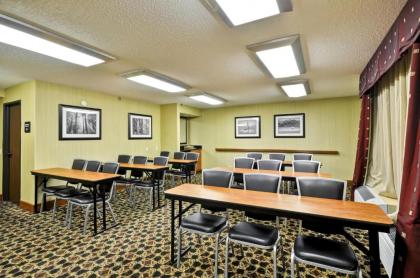 Hampton Inn Cleveland-Westlake - image 3