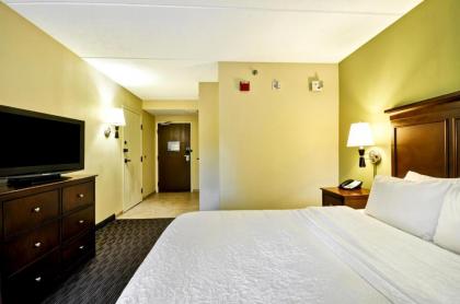 Hampton Inn Cleveland-Westlake - image 9