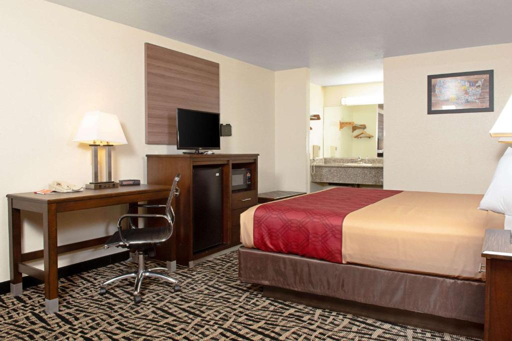 Executive Inn westleyCA - image 3