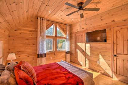 Lake Hartwell Area Cabin with Community Pool Access! - image 13