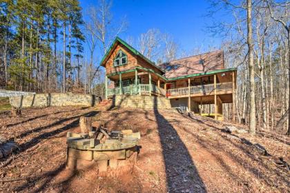 Lake Hartwell Area Cabin with Community Pool Access! - image 7