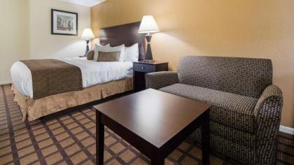 Best Western Plus Oakbrook Inn - image 6