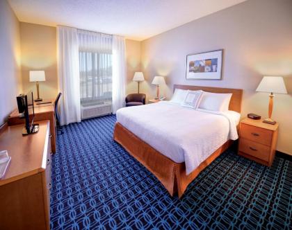 Fairfield Inn & Suites by Marriott Wausau - image 4