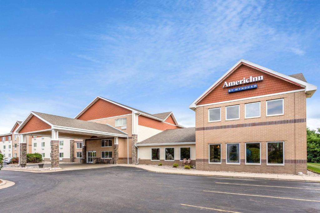 AmericInn by Wyndham Wausau - main image