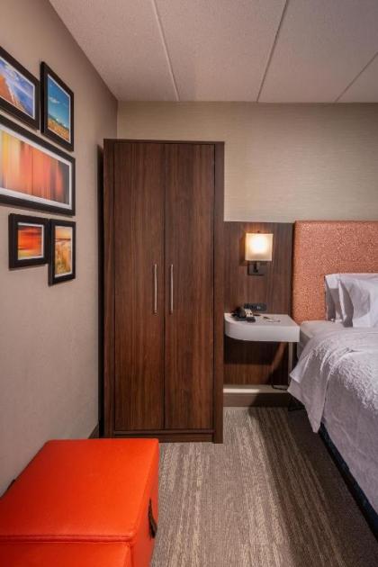 Hampton Inn Fall River/Westport - image 6