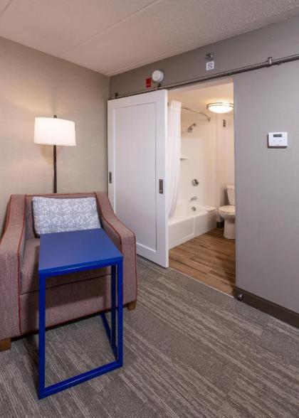 Hampton Inn Fall River/Westport - image 8