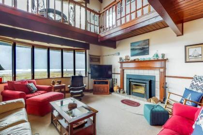 Expansive Views Family Oceanfront Beach Home Washington