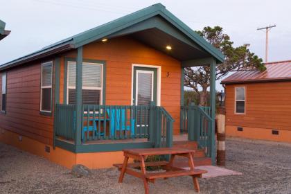 Westport Inn Cabins - image 8