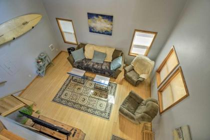 Ideally Located and Pet-Friendly Westport Cabin - image 3