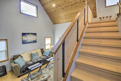 Ideally Located and Pet-Friendly Westport Cabin - image 9