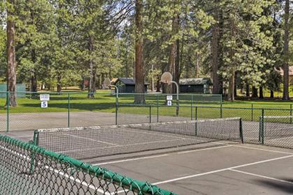 Lake Almanor Country Club Home with Peak View and Kayaks! - image 11