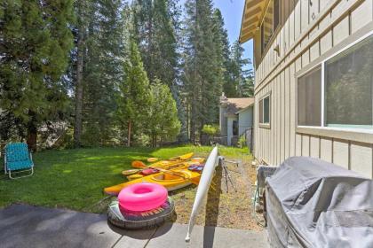 Lake Almanor Country Club Home with Peak View and Kayaks! - image 2