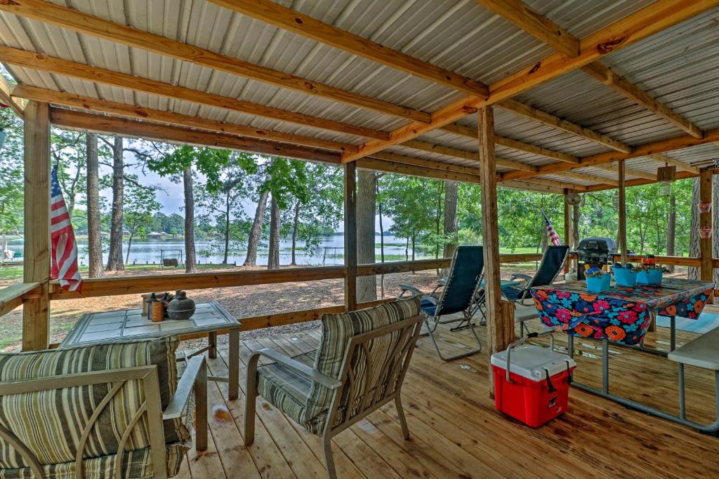 Home on Jordan Lake with Shared Dock and Boat Slip! - image 3