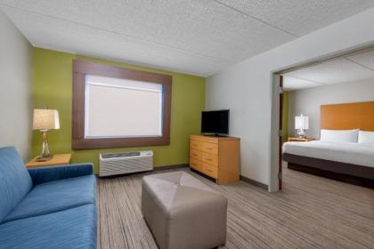 Holiday Inn Express Wheat Ridge-Denver West Hotel - image 12