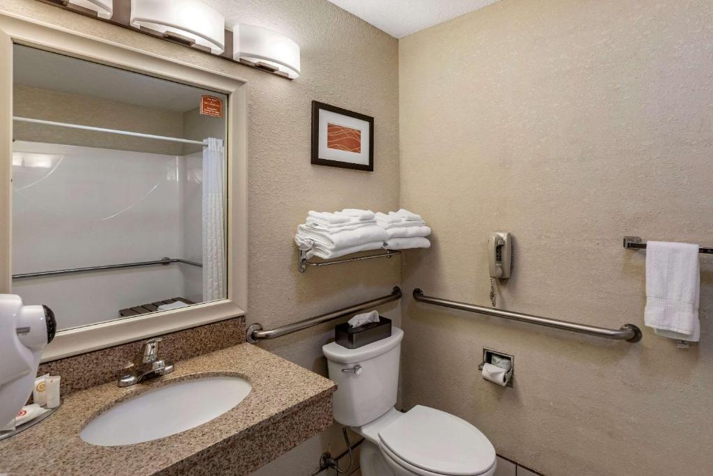 Comfort Inn Denver West Arvada Station - image 6