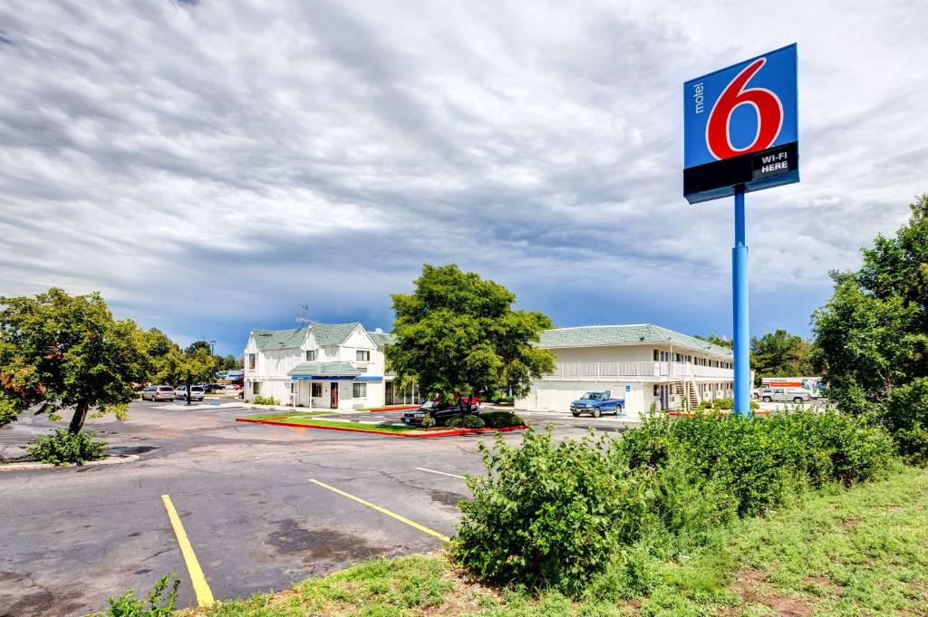 Motel 6-Wheat Ridge CO - West - Denver North - main image