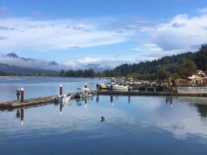 Wheeler on the Bay Lodge and Marina - image 7