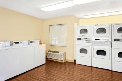 MainStay Suites Northbrook Wheeling - image 11