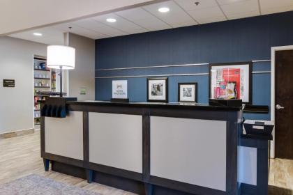 Hampton Inn White House - image 5